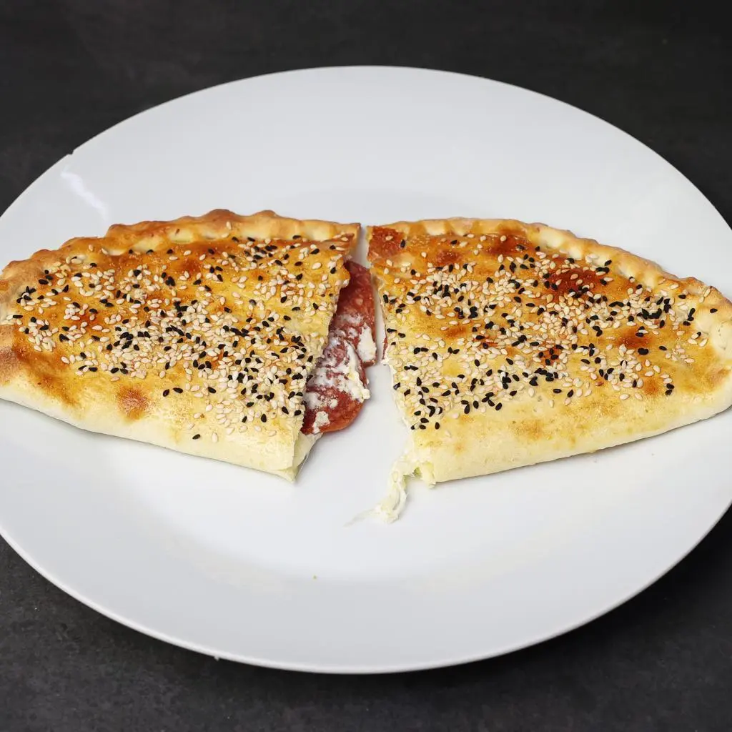 فطيرة ببيروني جبن